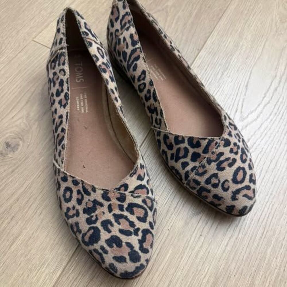 TOMS Leopard Print Jutti Flats Women's Size 7